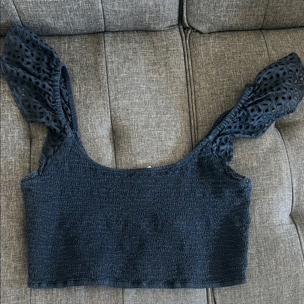 H&M Blue Sleeveless Cropped Ruffled Top